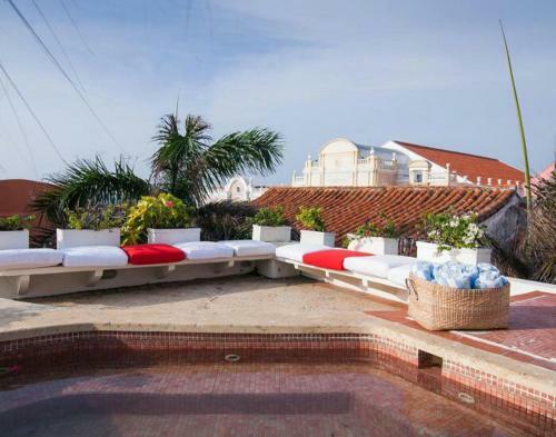Stunning 5 Bedroom Old City House