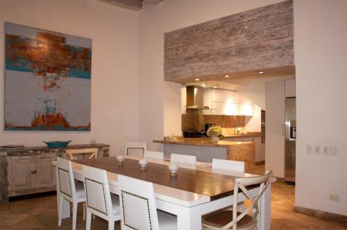 Stunning 4 Bedroom Old City Mansion