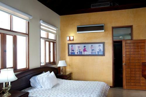 7 Bedroom Mansion In Bocagrande