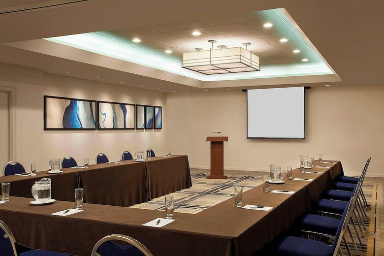 Sheraton Lincoln Harbor Hotel