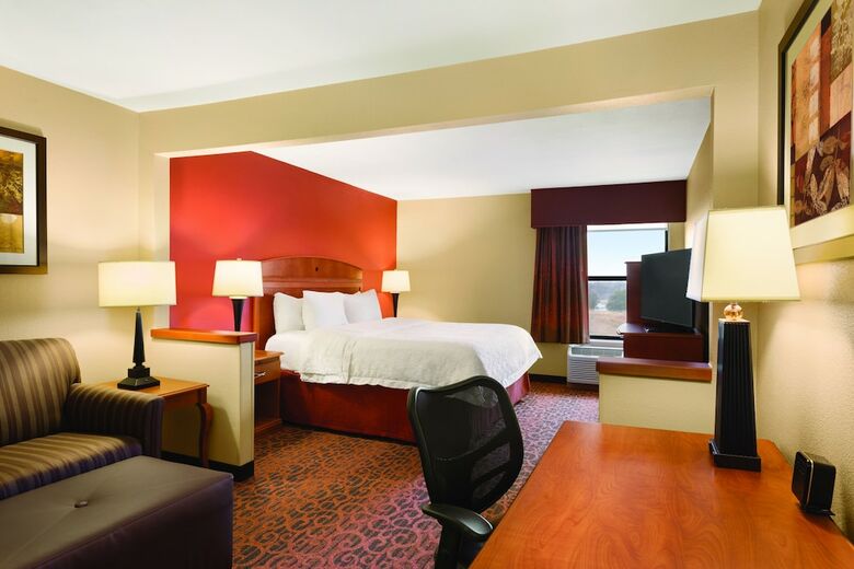 Hotel Hampton Inn Wichita-east