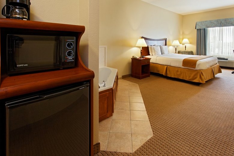 Holiday Inn Express Hotel & Suites Mansfield