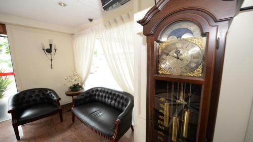 Hotel Compass