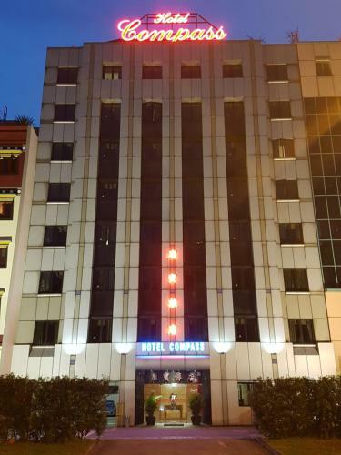 Hotel Compass