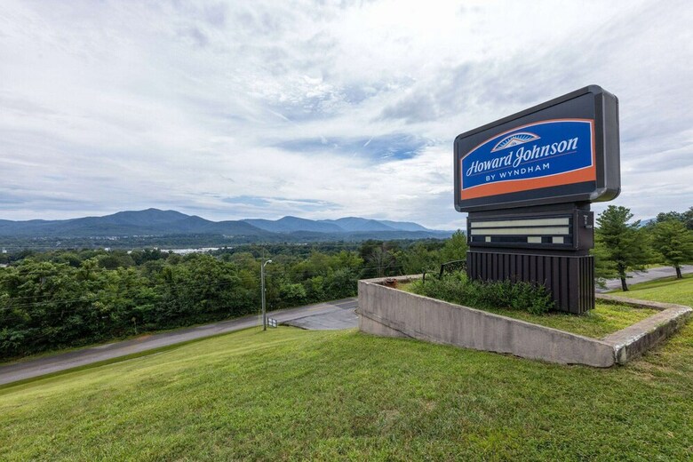Hotel Howard Johnson Inn And Conference Center