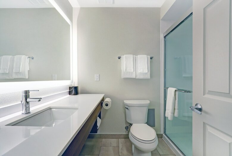 Hotel Holiday Inn Express Whitby Oshawa