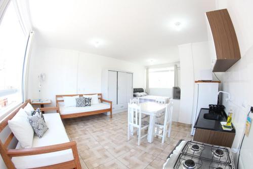 Apartamento Quitinete Com Garagem 4p