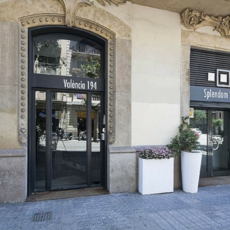 Apartamentos Splendom Suites
