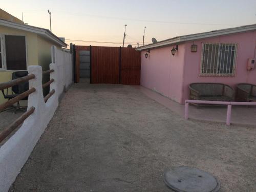 Hostal Casa En Bahia Loreto Caldera