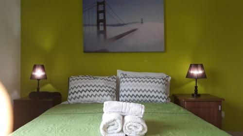 Hostal Shore Bridge