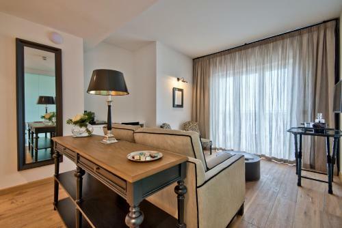 Hostal 66 Saint Paul's & Spa