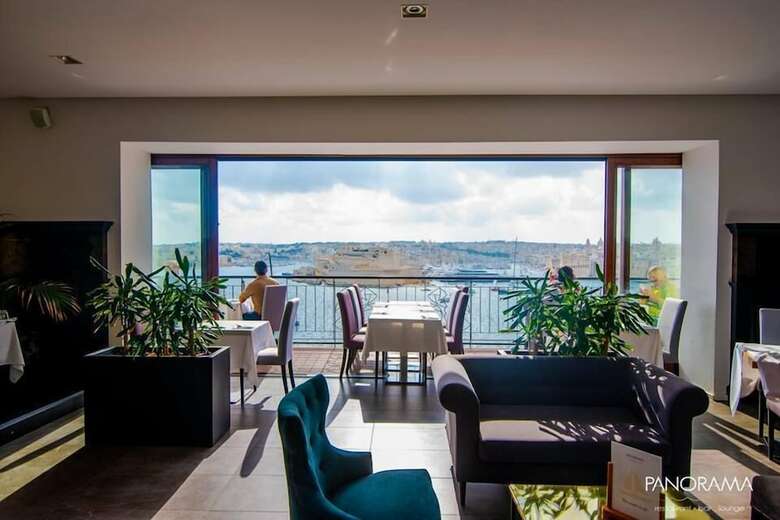 Hotel The British Suites