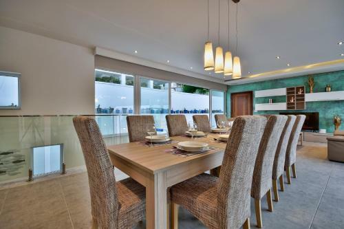 Carob Hills - Villa Blu