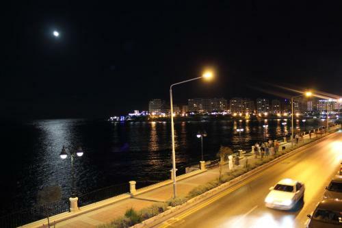 Getawaysmalta - Blue Waters Apartment In Sliema