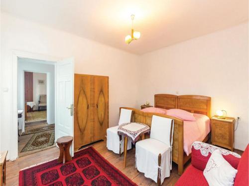 Three-bedroom Holiday Home In Bribir
