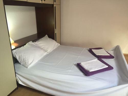 Hostal Crveno Zlato