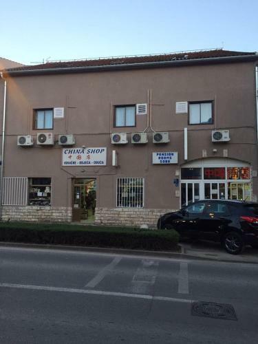 Hostal Crveno Zlato