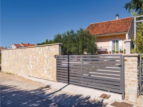 Three-bedroom Holiday Home In Biograd