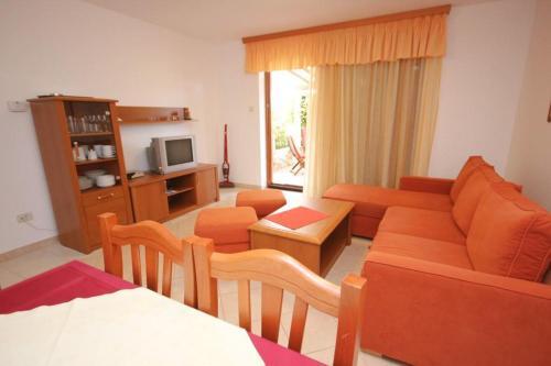 Apartment Cres 7985a