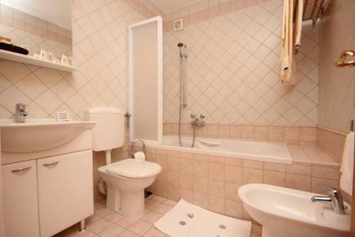 Apartment Cres 7985h