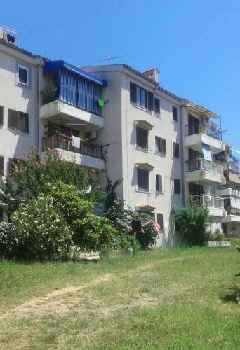 Apartment Cres 15426a
