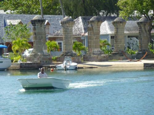 Hotel Gunpowder House & Suites