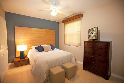 Pacifico Townhouse 202
