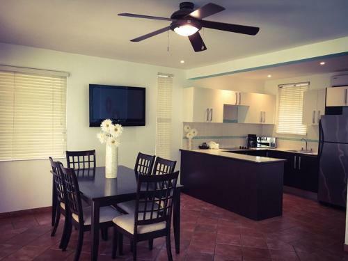 Tropical Gardens Suites And Apartments
