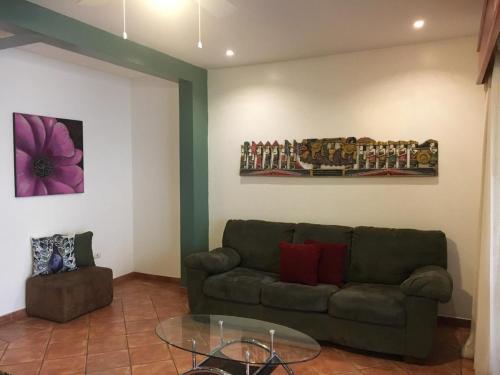 Tropical Gardens Suites And Apartments