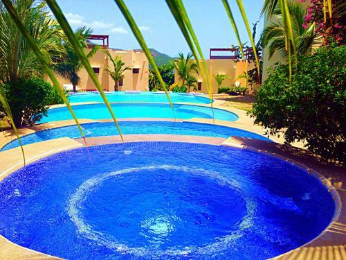 Tropical Gardens Suites And Apartments