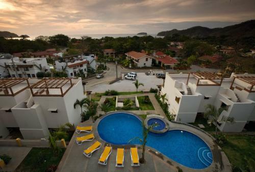 Tropical Gardens Suites And Apartments