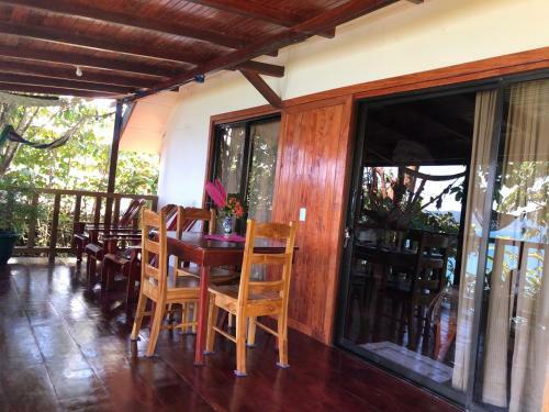 Caba�a Ara Macao Lodge