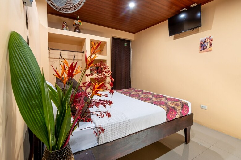 Aunty Arenal Lodge