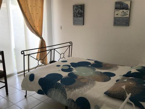 Fully Equipped And Air Conditioned 3 Bedroom Home