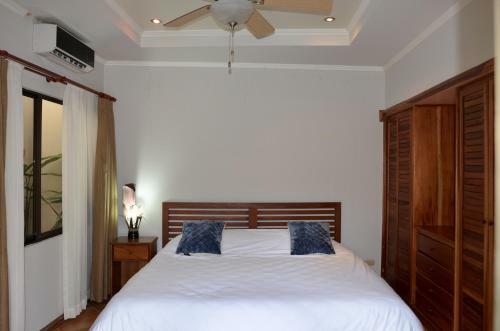 Villa Arena-tropical House W/ Private Pool!