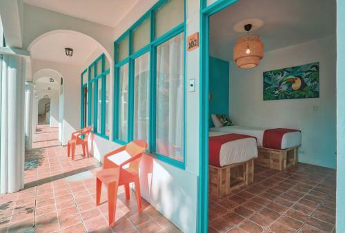 Bird Of Paradise Hotel