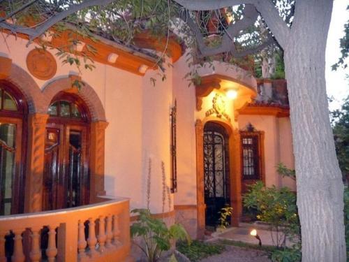 Bed & Breakfast Posada Chalet De Bassi