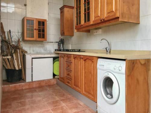 Five-bedroom Holiday Home In Aguilas