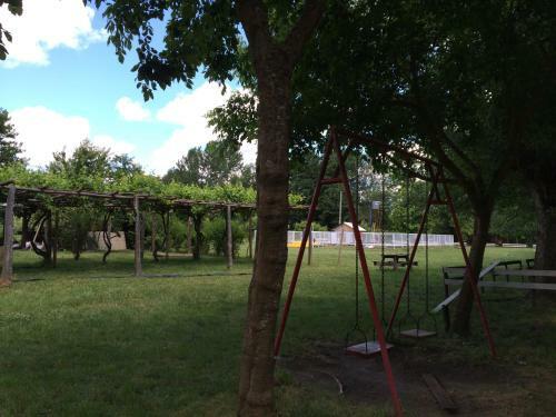 Bed & Breakfast Camping & Hospedaje Rio Laja