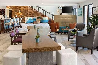 Hotel Comfort Inn & Suites