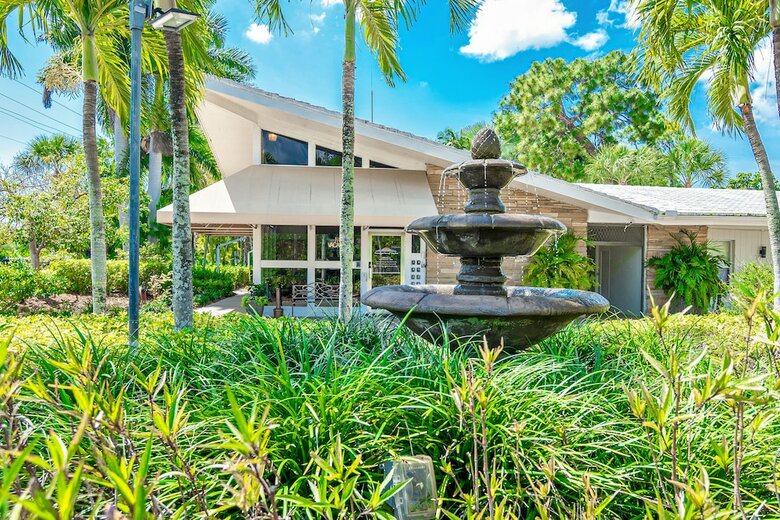 Hotel Fairways Resort