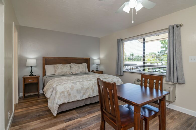 Hotel Fairways Resort