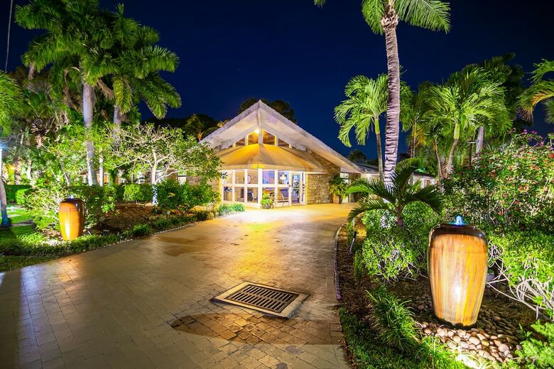Hotel Fairways Resort