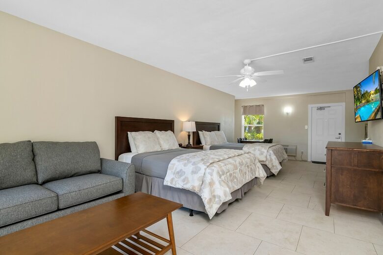 Hotel Fairways Resort