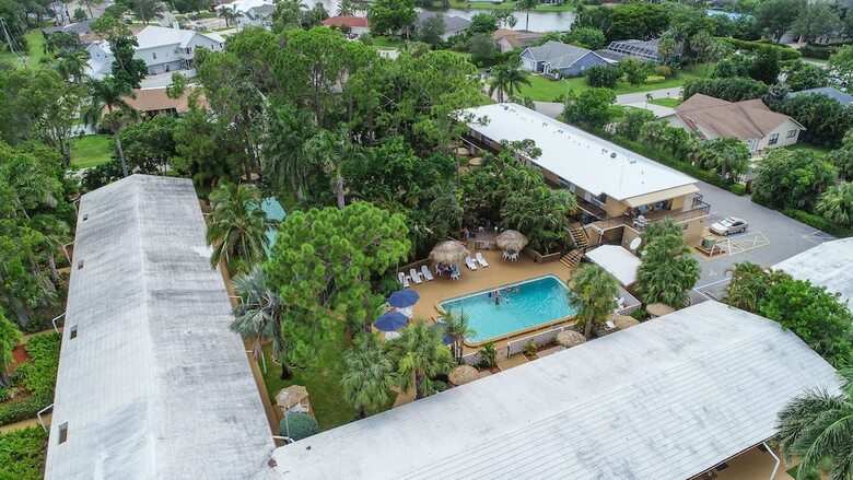 Hotel Fairways Resort