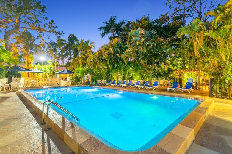 Hotel Fairways Resort