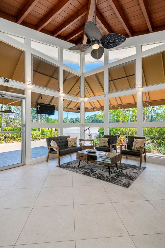 Hotel Fairways Resort