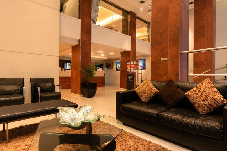 Hotel �caro Suites