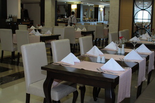 Hotel Sunland Resort And Spa
