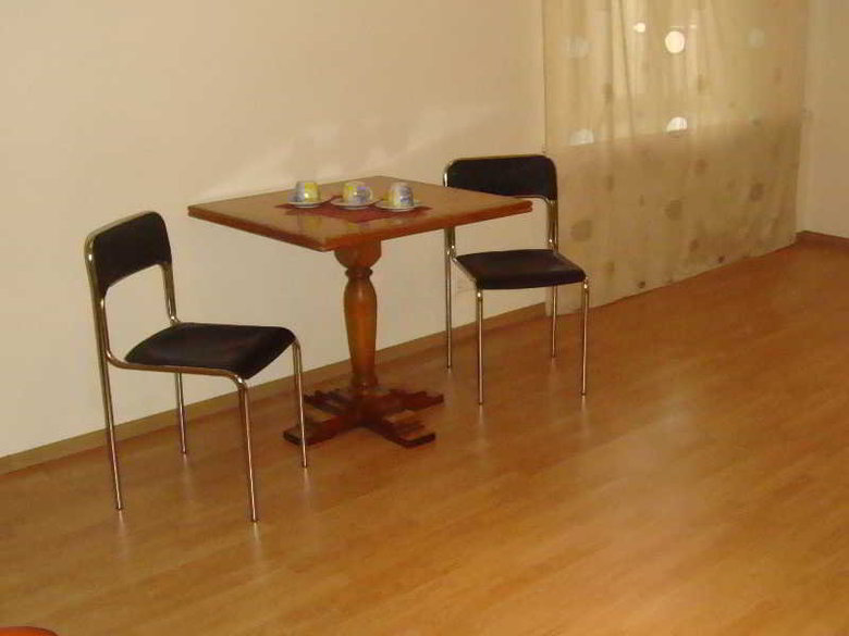 Cheap & Good Apartments